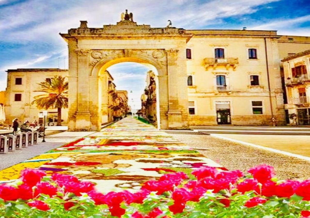 Appartement The Stone Garden à Noto Extérieur photo